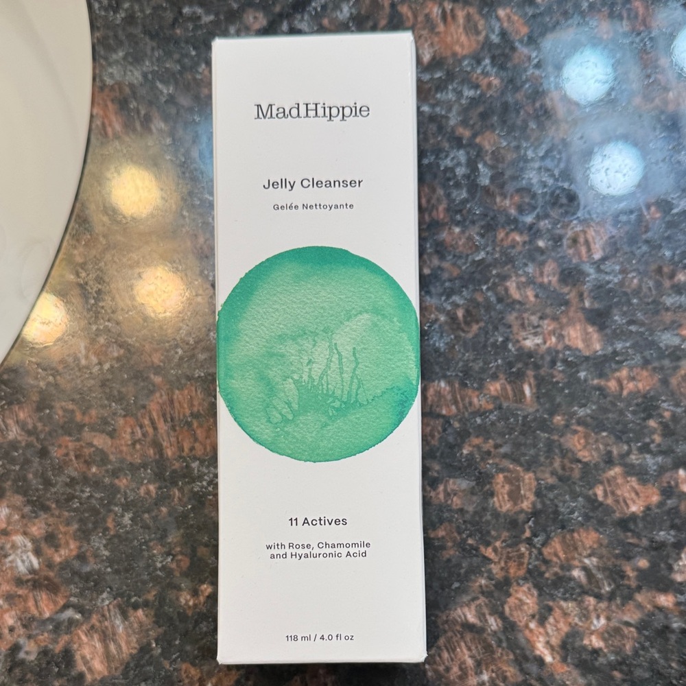 Mad Hippie Jelly Cleanser - Refreshing Green Formula